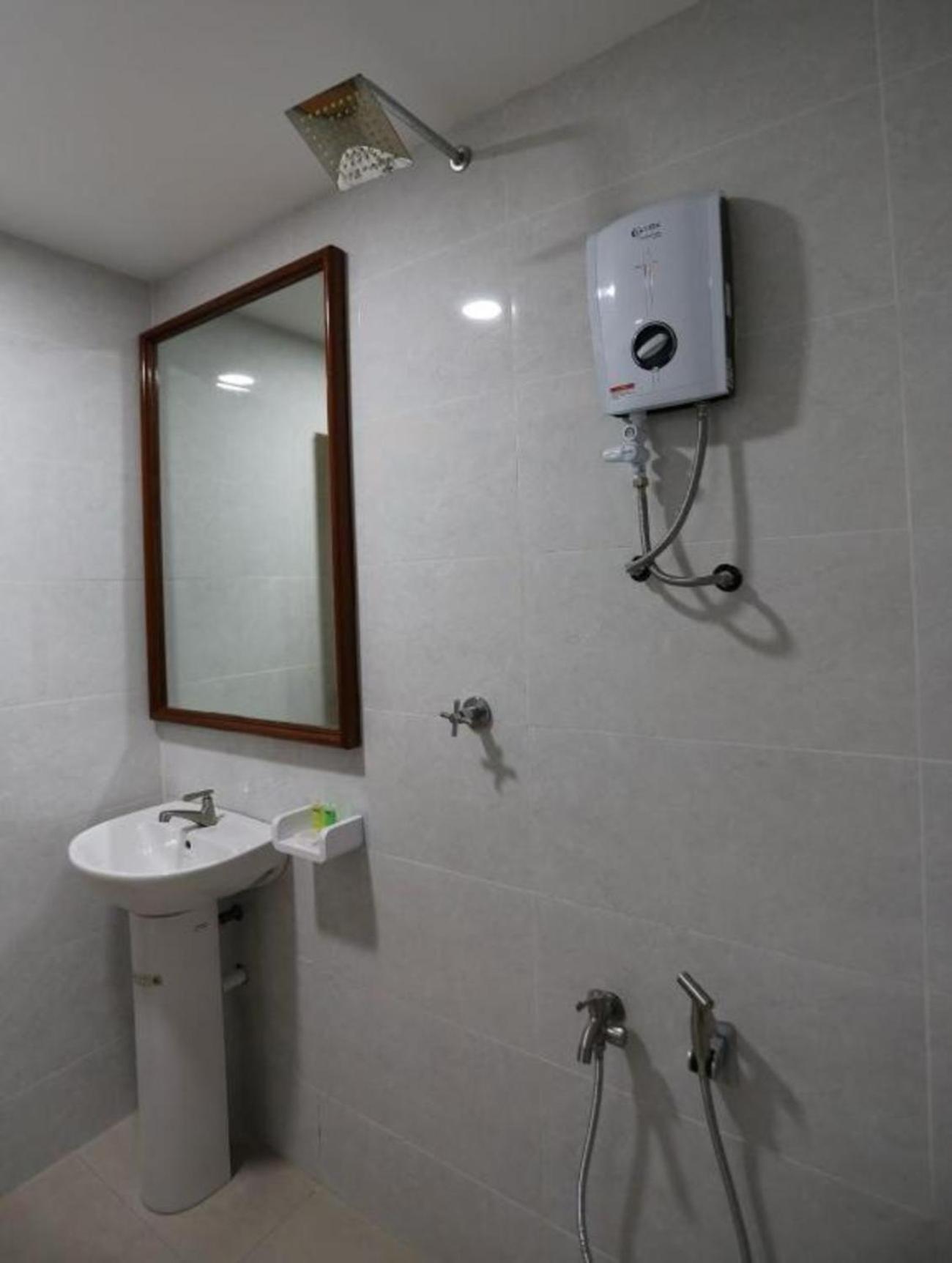 Orkid Hotel At Bukit Bintang Kuala Lumpur Extérieur photo